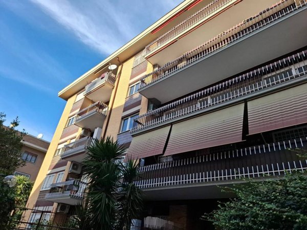 appartamento in vendita a Roma in zona Portuense