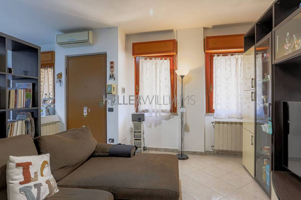 appartamento in vendita a Roma in zona Vitinia