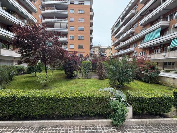 appartamento in vendita a Roma in zona Monte Sacro/Talenti