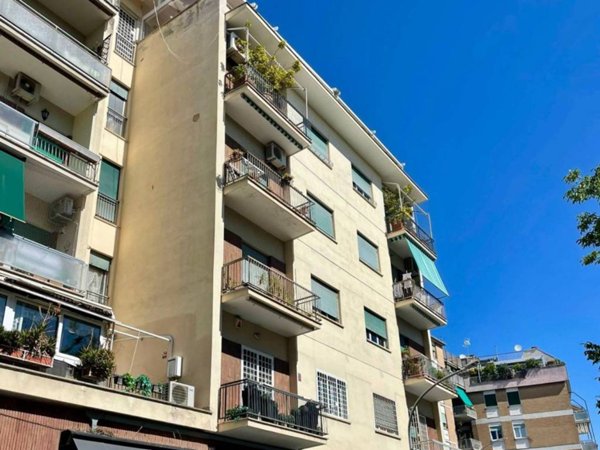 appartamento in vendita a Roma in zona Tor di Quinto