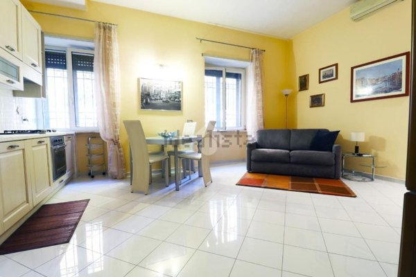 appartamento in vendita a Roma in zona Tuscolano