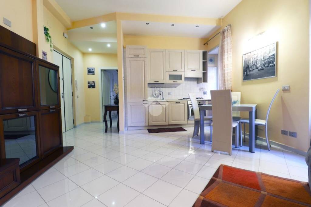 appartamento in vendita a Roma in zona Tuscolano