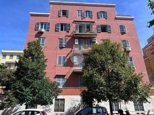 appartamento in vendita a Roma in zona Appio Claudio