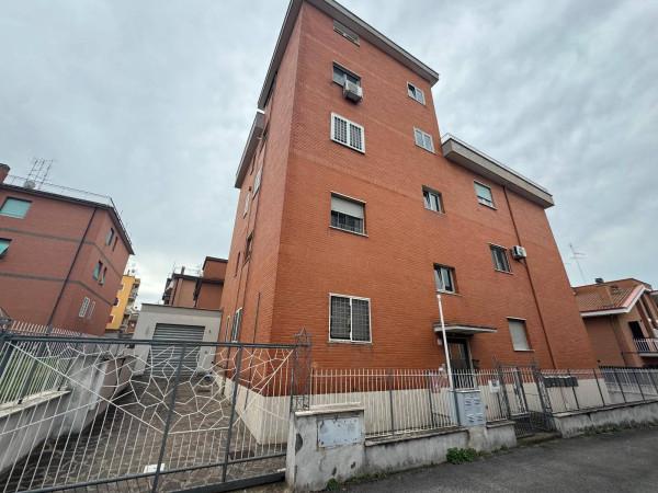 appartamento in vendita a Roma in zona Tor Cervara