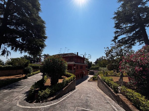 casa indipendente in vendita a Roma in zona La Giustiniana