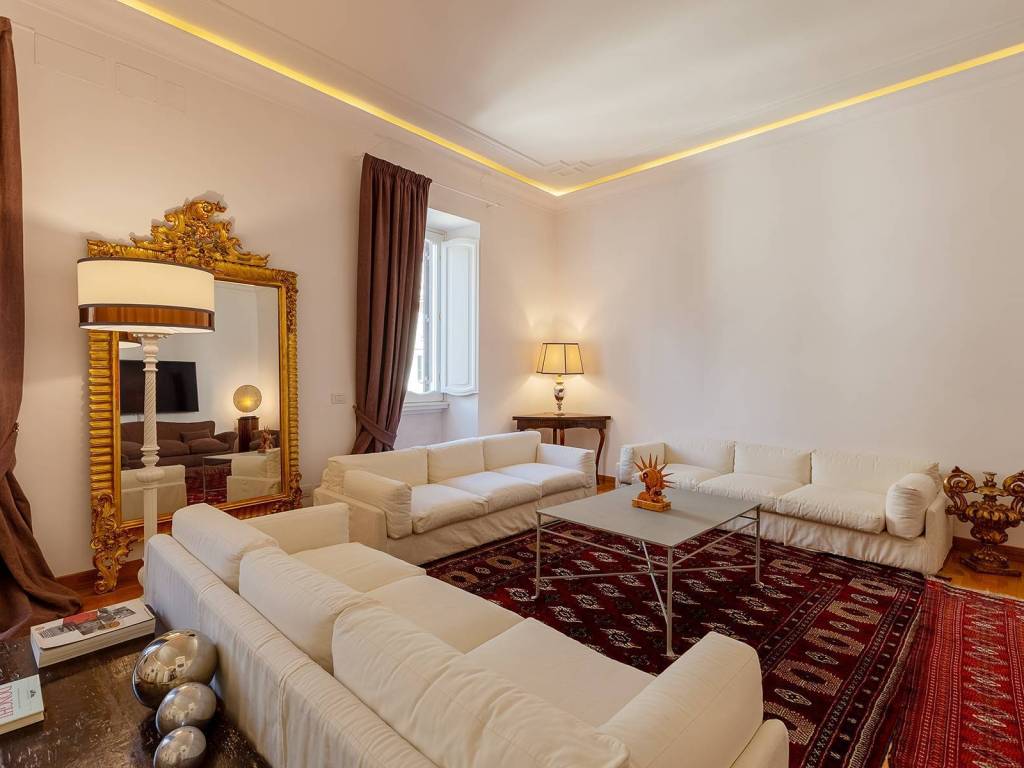 appartamento in vendita a Roma in zona Campo Marzio