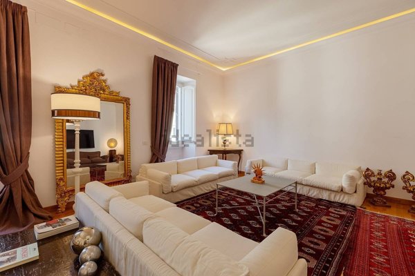 appartamento in vendita a Roma in zona Campo Marzio