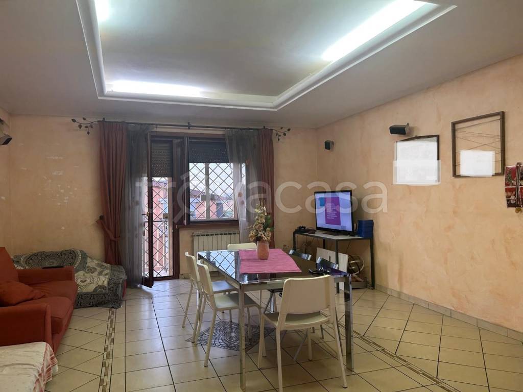 appartamento in vendita a Roma in zona Borghesiana