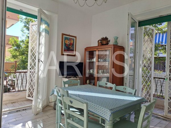 appartamento in vendita a Roma in zona Ostia