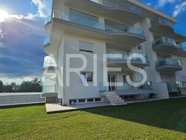 appartamento in vendita a Roma in zona Ostia