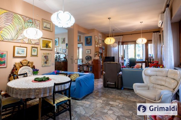 appartamento in vendita a Roma in zona Tomba di Nerone