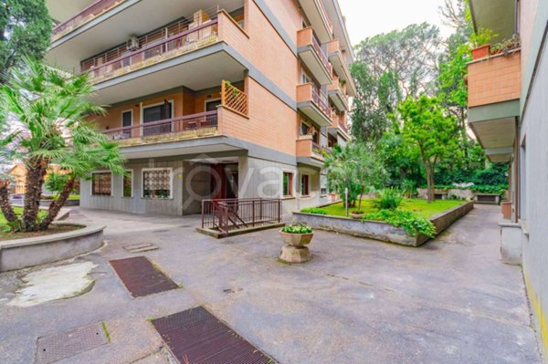 appartamento in vendita a Roma in zona Tor di Quinto