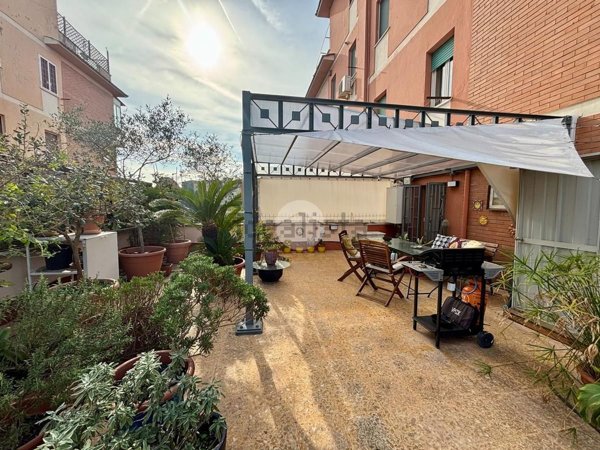 appartamento in vendita a Roma in zona Corviale