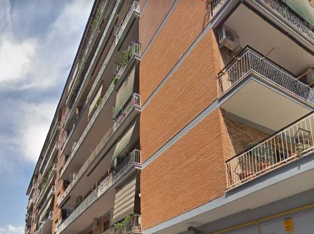 appartamento in vendita a Roma in zona Cinecittà