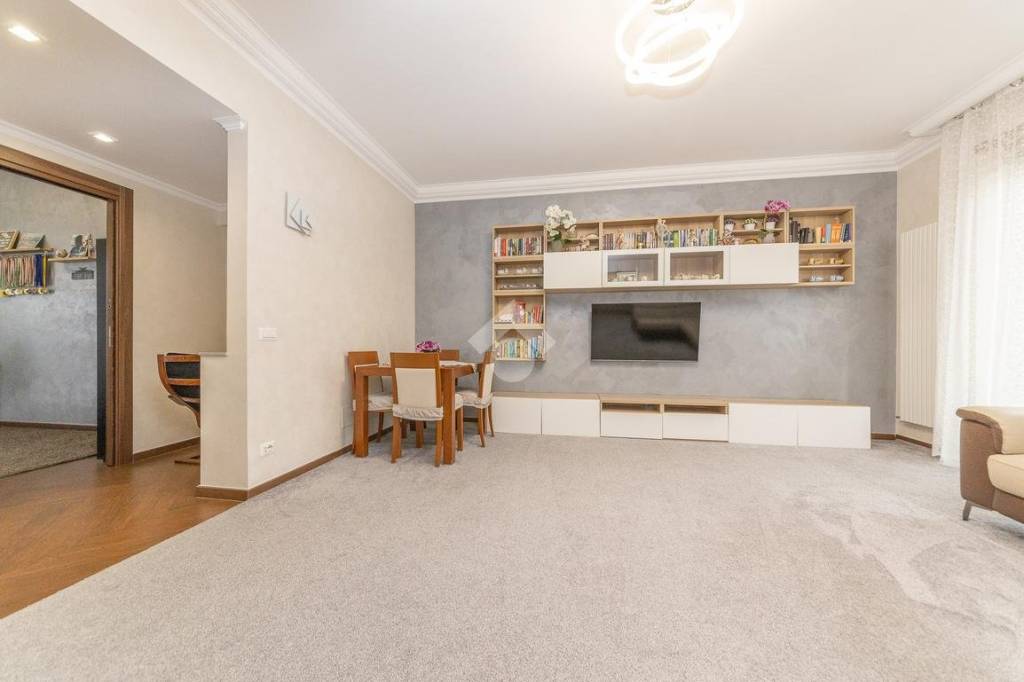 appartamento in vendita a Roma in zona Casal Morena