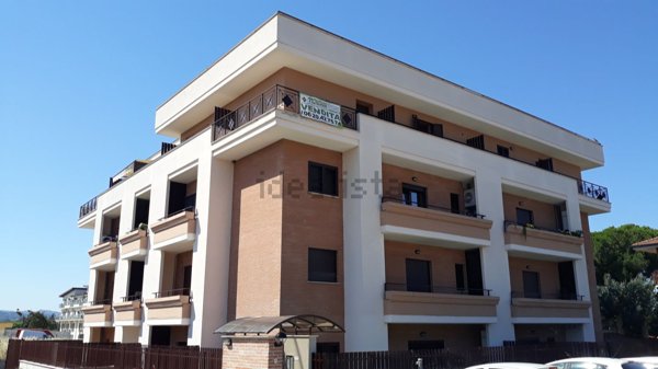 appartamento in vendita a Roma in zona Tor Vergata/Torrenova