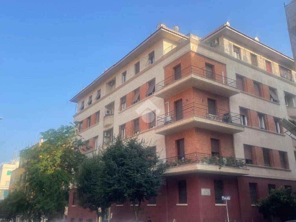 appartamento in vendita a Roma in zona Nomentano