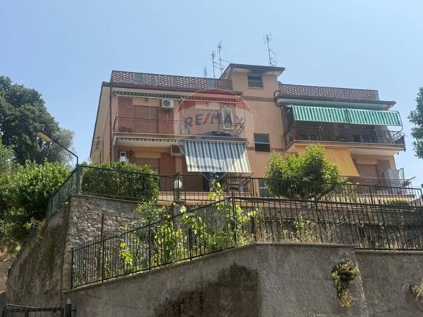 appartamento in vendita a Roma in zona Selva Candida