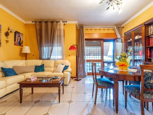 appartamento in vendita a Roma in zona Torre Gaia