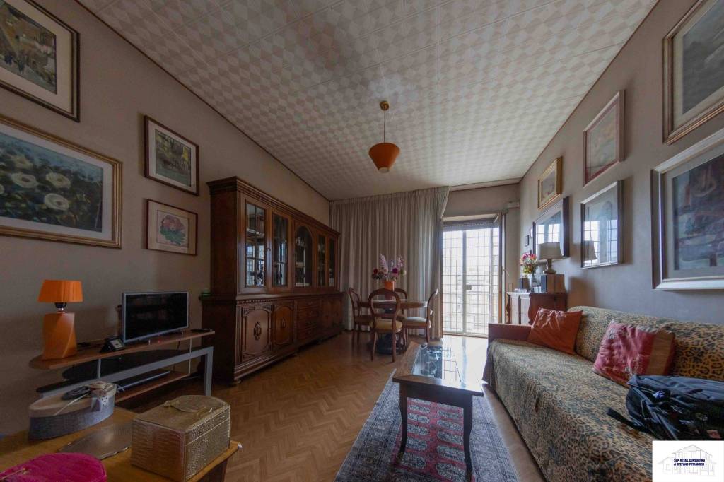 appartamento in vendita a Roma in zona Don Bosco