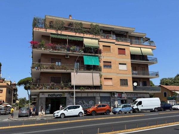 appartamento in vendita a Roma in zona Gianicolense