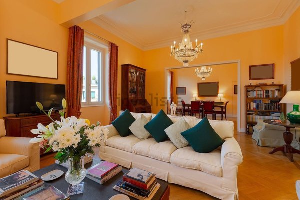 appartamento in vendita a Roma in zona Campo Marzio