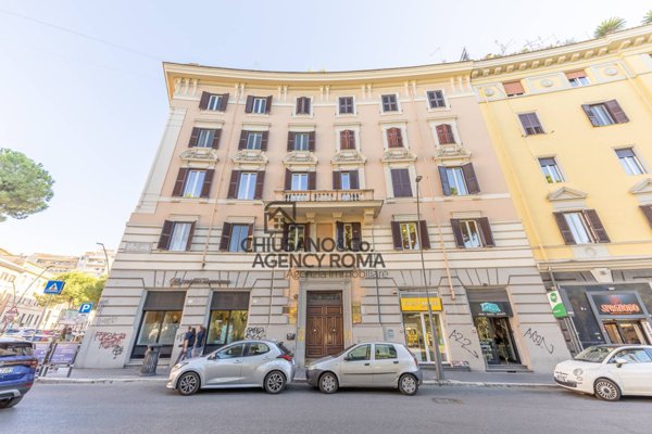 appartamento in vendita a Roma in zona Appio Latino