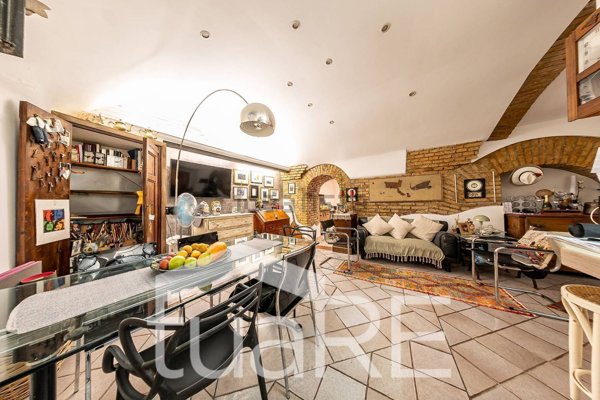 appartamento in vendita a Roma in zona Trastevere