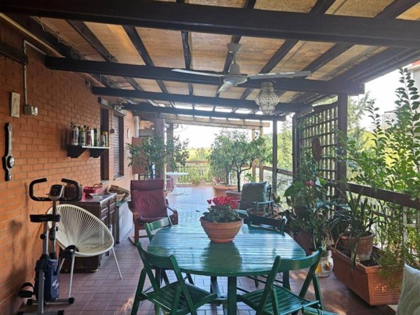 appartamento in vendita a Roma in zona Tomba di Nerone