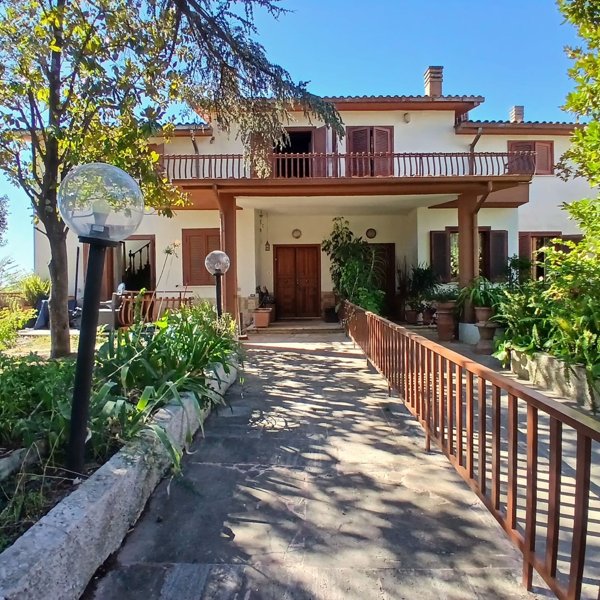 pentavano in vendita a Roma