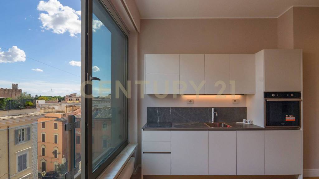 appartamento in vendita a Roma in zona Rione Monti/Campitelli