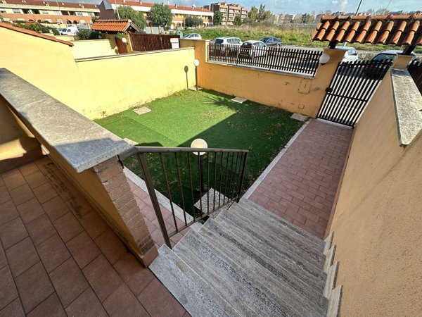 quadrivano in vendita a Roma in zona Acilia