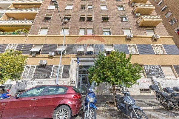 appartamento in vendita a Roma in zona Appio Latino