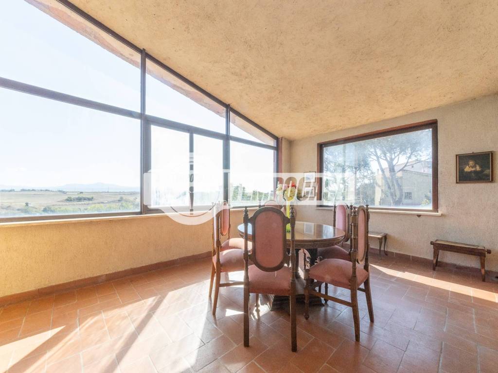 appartamento in vendita a Roma in zona Ostiense