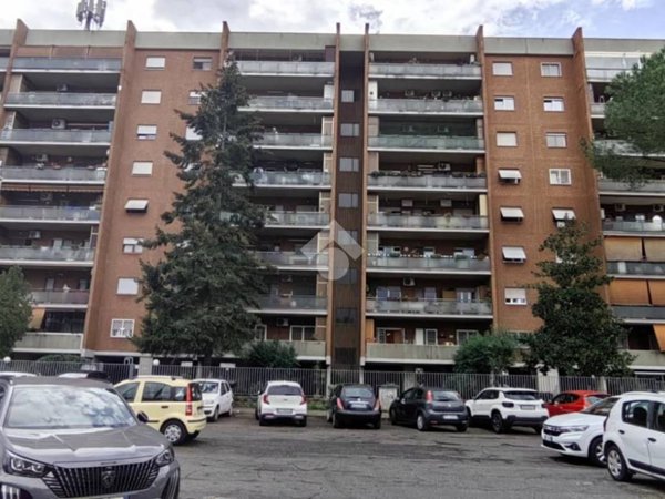 appartamento in vendita a Roma in zona Cinecittà