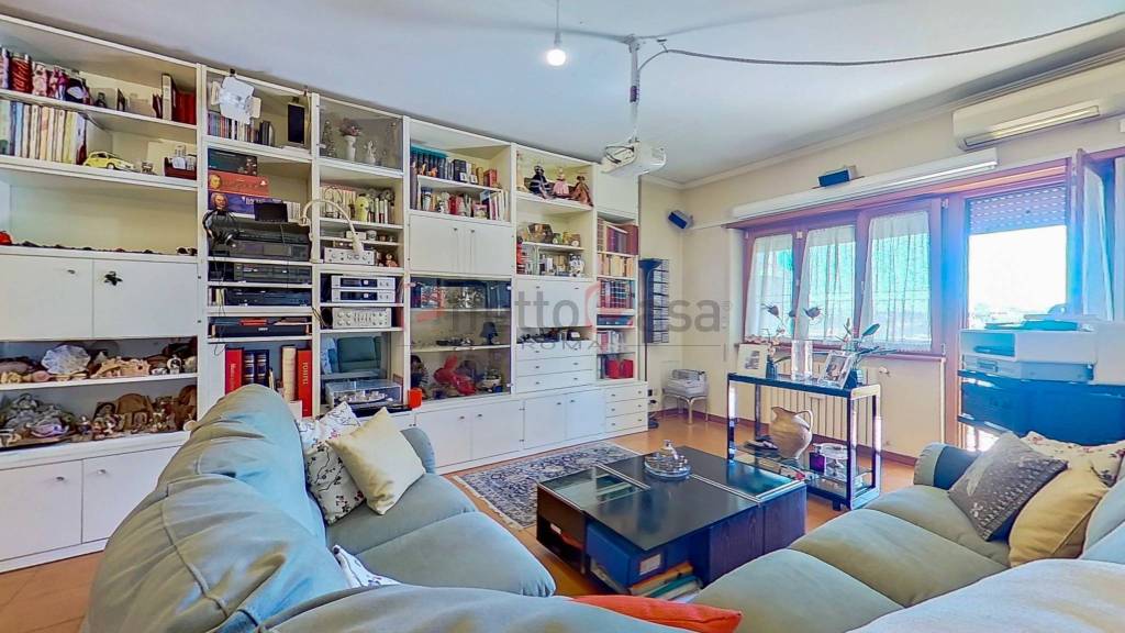 appartamento in vendita a Roma in zona Torrino