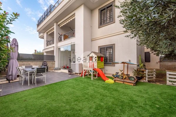 appartamento in vendita a Roma in zona Finocchio