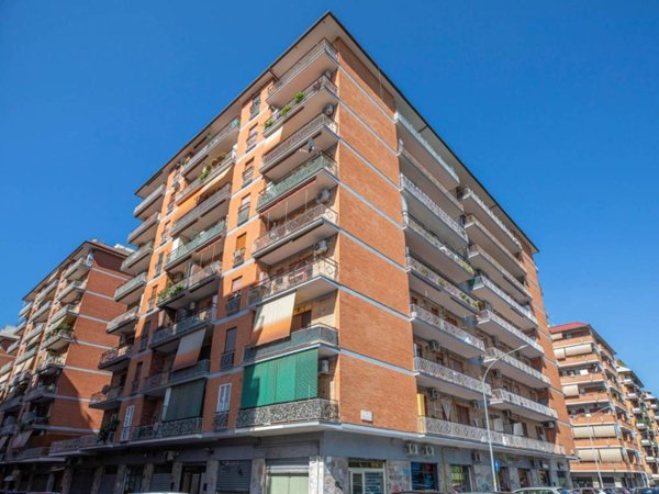 appartamento in vendita a Roma in zona Cinecittà