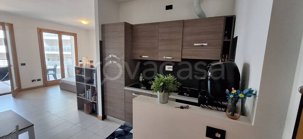 appartamento in vendita a Roma in zona Fonte Laurentina