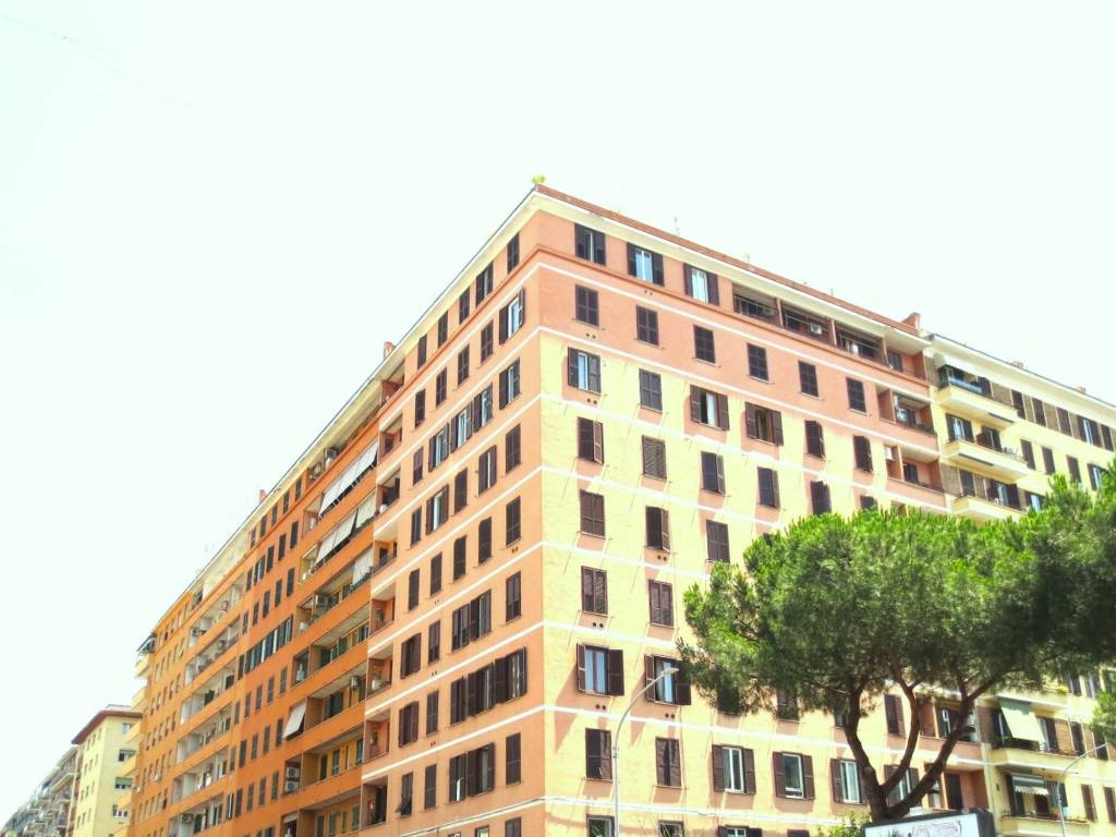 appartamento in vendita a Roma in zona Tuscolano