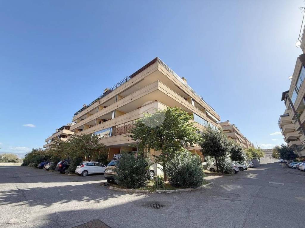 appartamento in vendita a Roma in zona Ponte di Nona