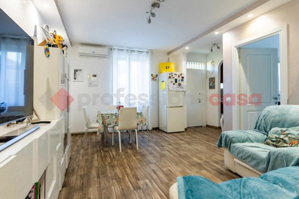 appartamento in vendita a Roma in zona Tor Bella Monaca