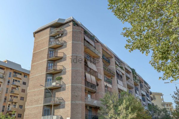 appartamento in vendita a Roma in zona Ostiense