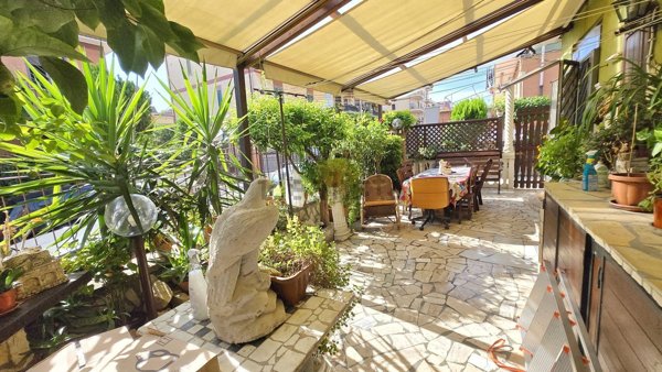 appartamento in vendita a Roma in zona Tor Bella Monaca