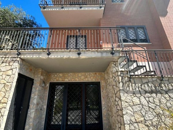casa indipendente in vendita a Roma in zona Olgiata