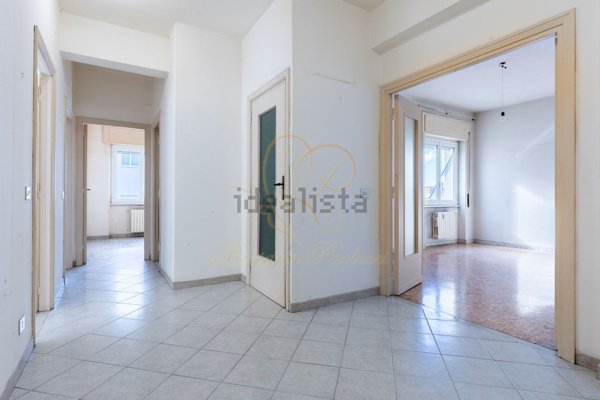 appartamento in vendita a Roma in zona Tuscolano