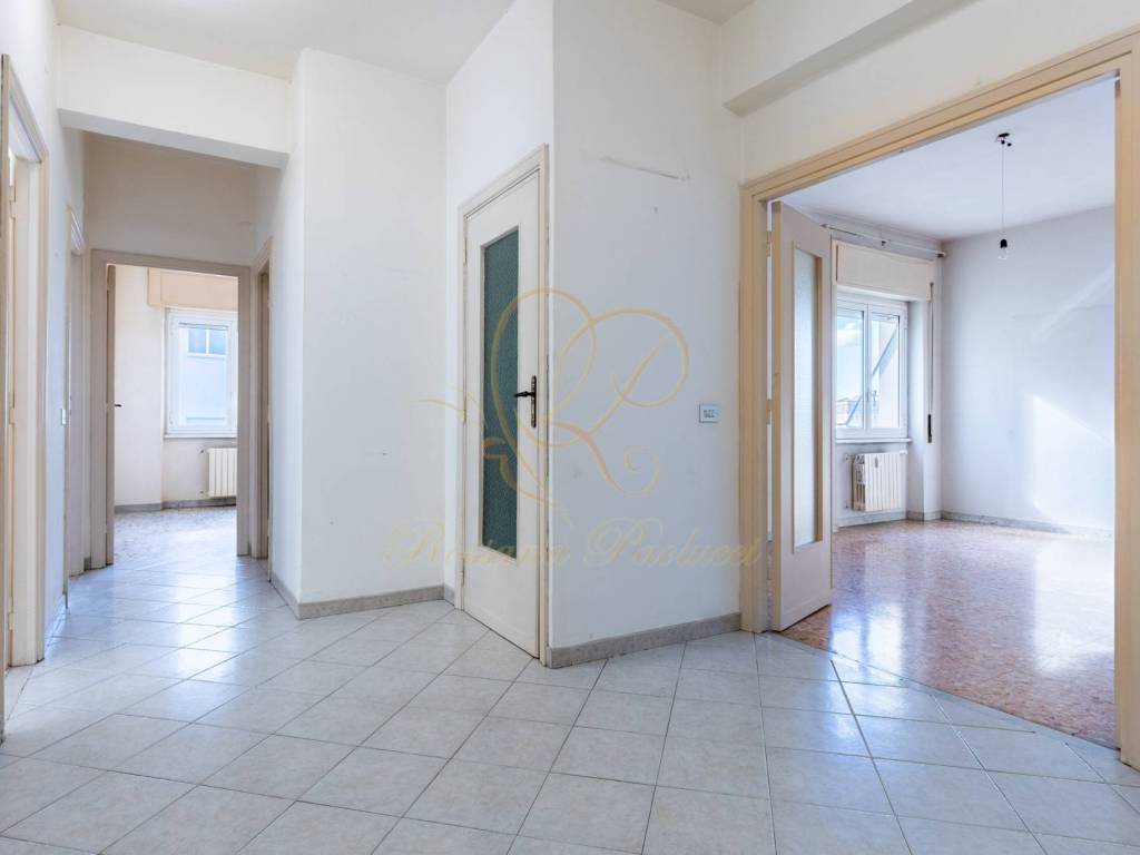 appartamento in vendita a Roma in zona Tuscolano