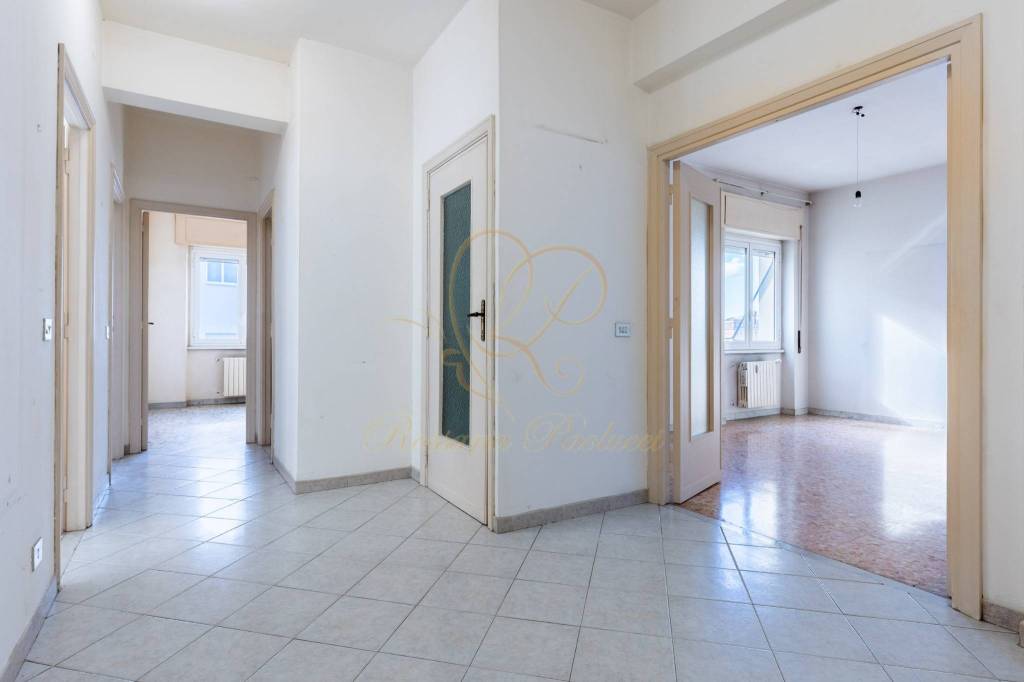 appartamento in vendita a Roma in zona Tuscolano