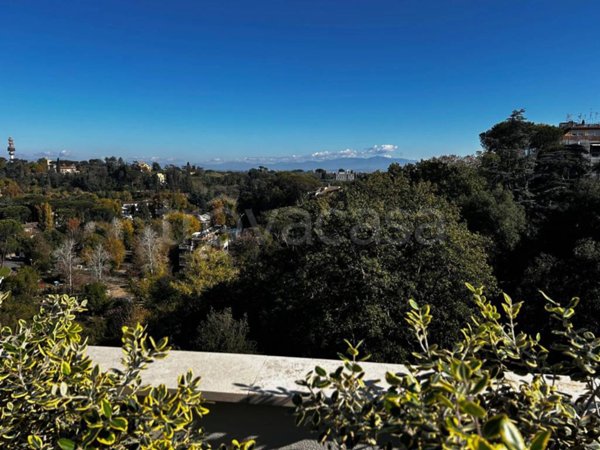appartamento in vendita a Roma in zona Della Vittoria