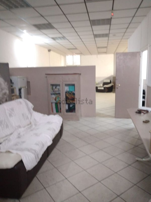 ufficio in vendita a Roma in zona Torre Angela